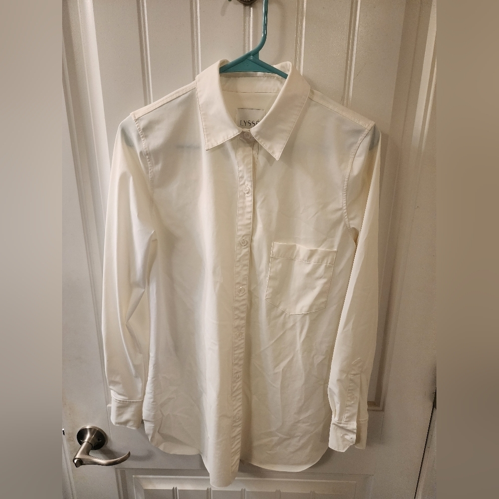 LYSSÉ White Stretch Button-Down Shirt XS | Polished Workwear Blouse - Picture 1 of 3